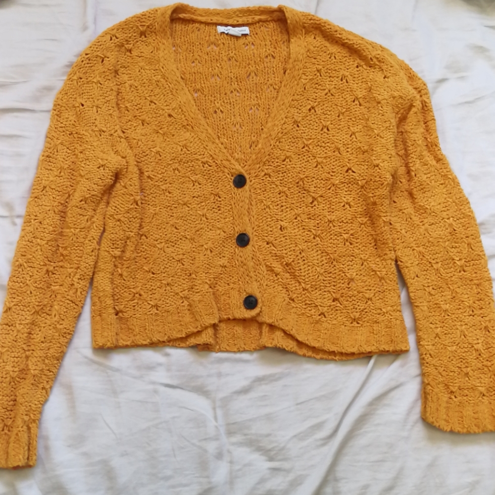 💙3/$25 Yellow cardigan AE